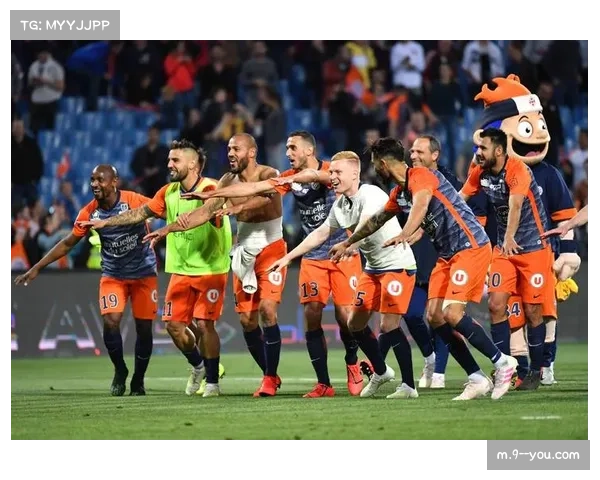 伤病潮迫使阵容重组，塞维利亚三后卫伤停考验防线深度